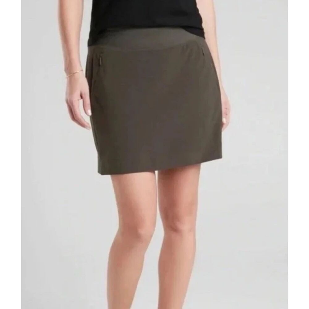 NWT Athleta Soho Skort Women's Size 8 Olive Green Elastic Waist Built-in Shorts